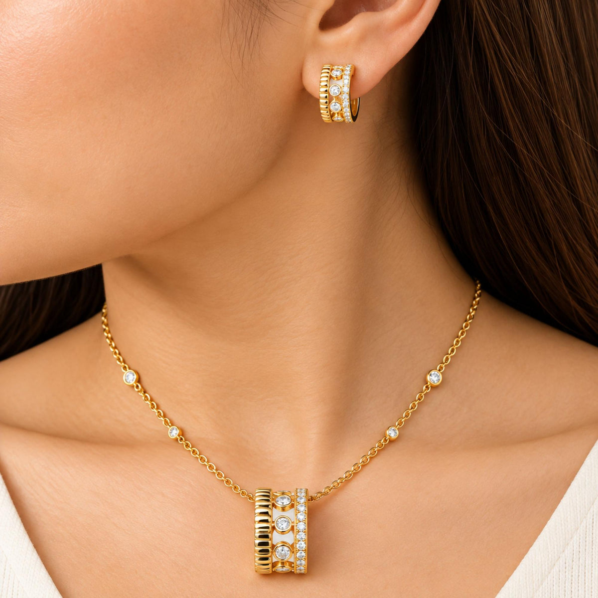 10K Yellow Gold 3/8 Cttw Diamond Circle Design 2-Piece Jewelry Set Pendant Necklace and Stud Earrings