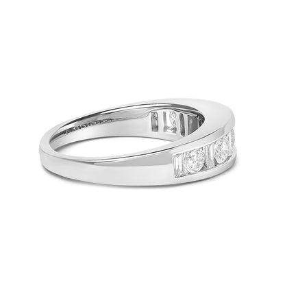 14K White Gold Alternating 1.0 Cttw Round and Baguette Diamond Channel Band Ring