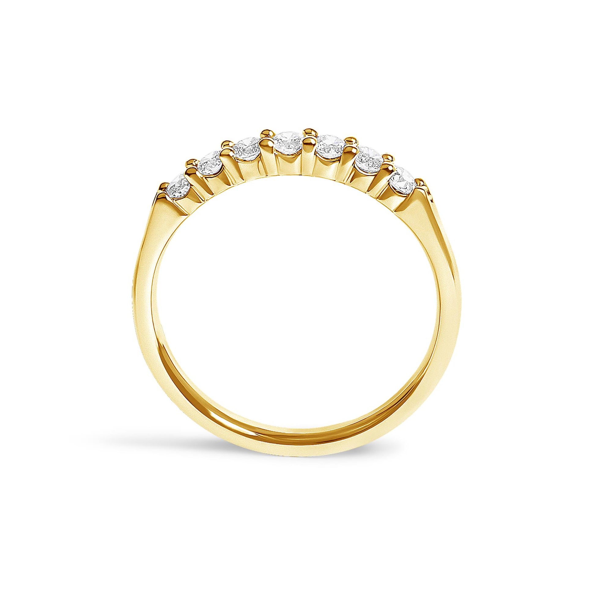 14K Gold 1/3 Cttw Diamond 7 Stone Band Ring