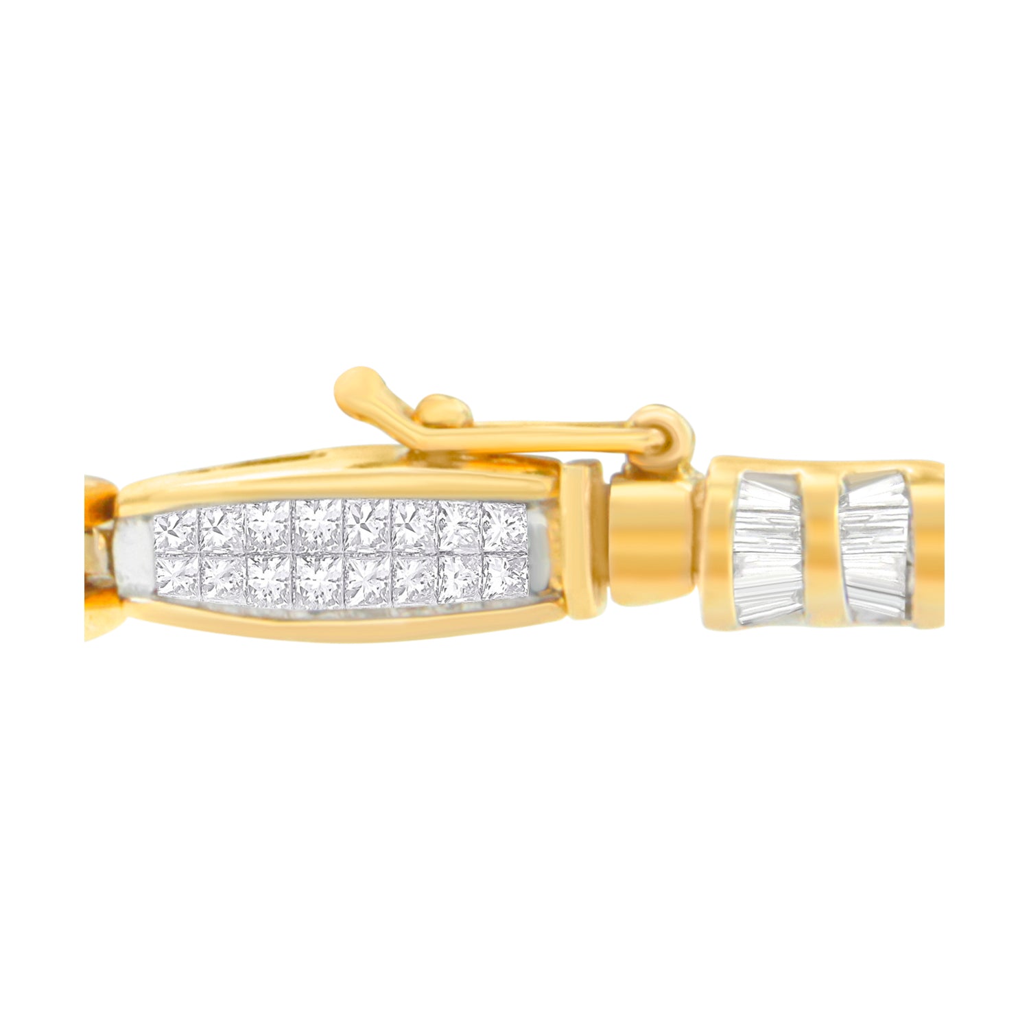 Close-up side view of a yellow metal bracelet clasp featuring rows of white princess-shaped gemstones in invisible setting and baguette-shaped gemstones in channel setting.
