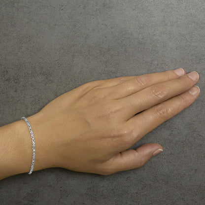925 Sterling Silver 1/4 Cttw Round Diamond Infinity and X-Link Bracelet