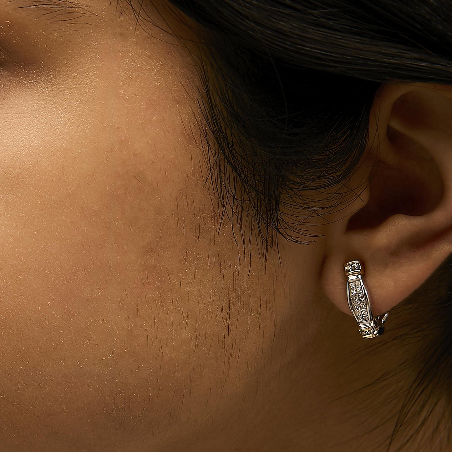 Boucles d'oreilles en or bicolore 14 carats avec diamants ronds et taille princesse (0,5 carat au total, couleur HI, clarté SI2-I1)