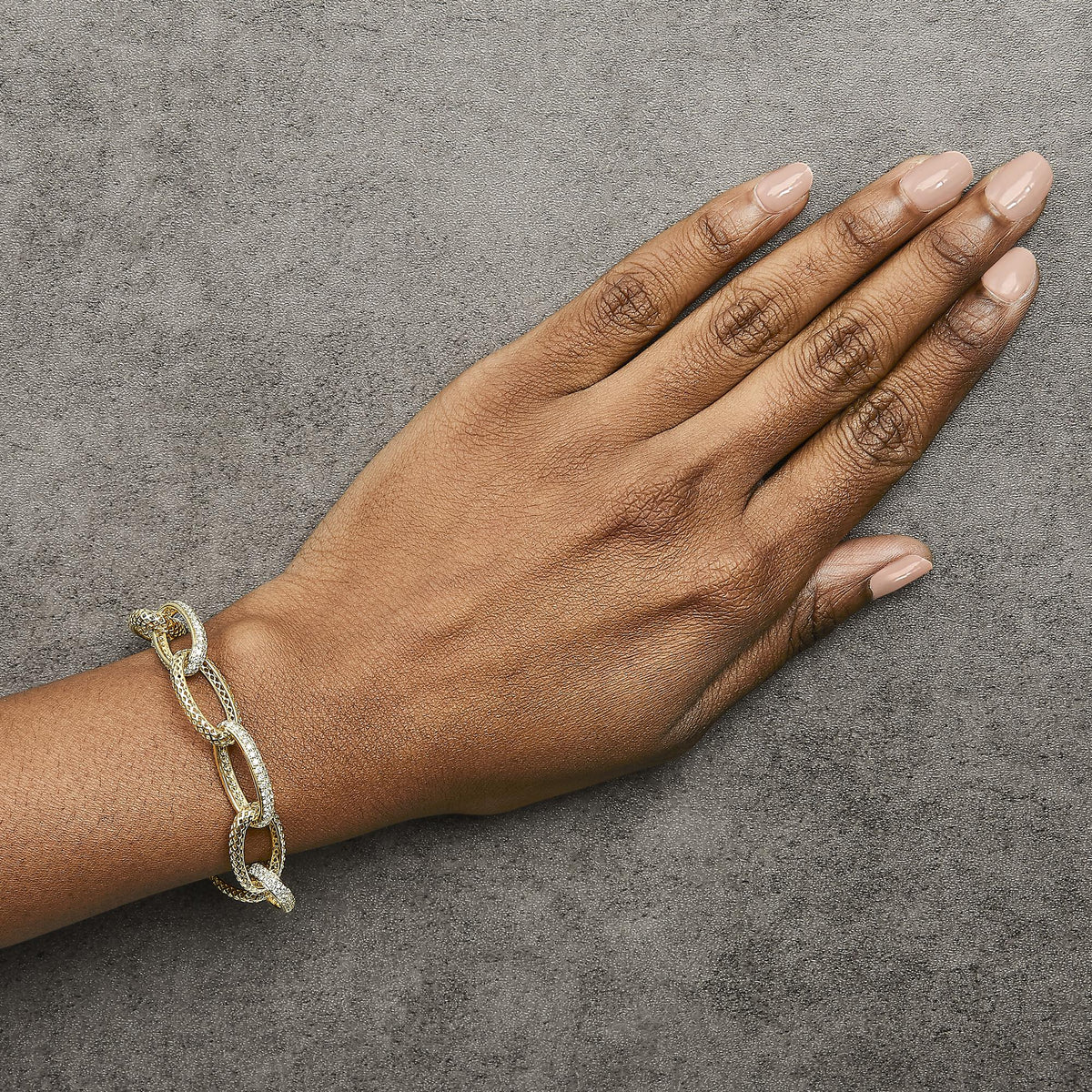 14K Yellow Gold 3.0 Cttw Diamond Pave Oval Link Bracelet