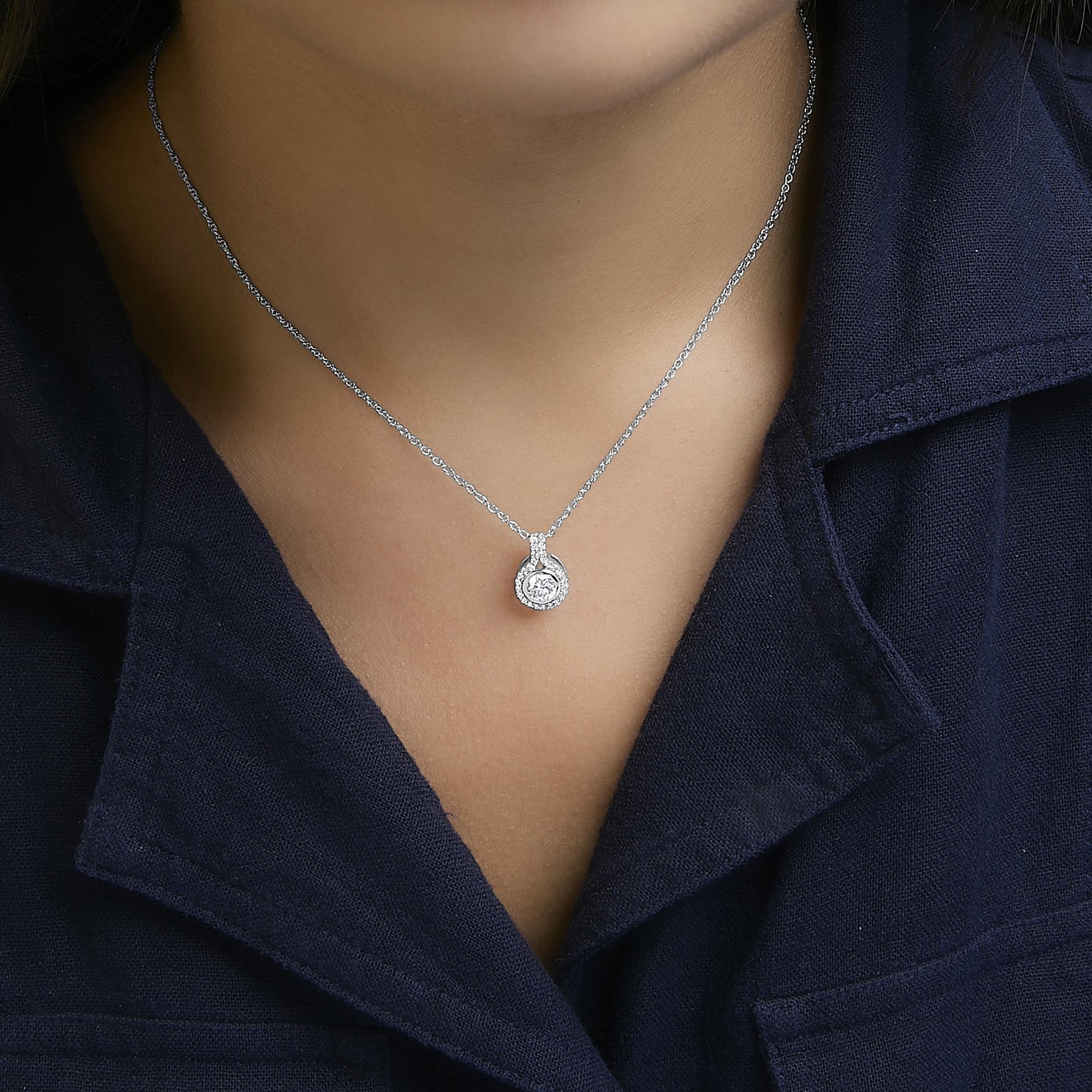 Sterling Silver 3/4 Cttw Lab Grown Diamond Halo Pendant Necklace