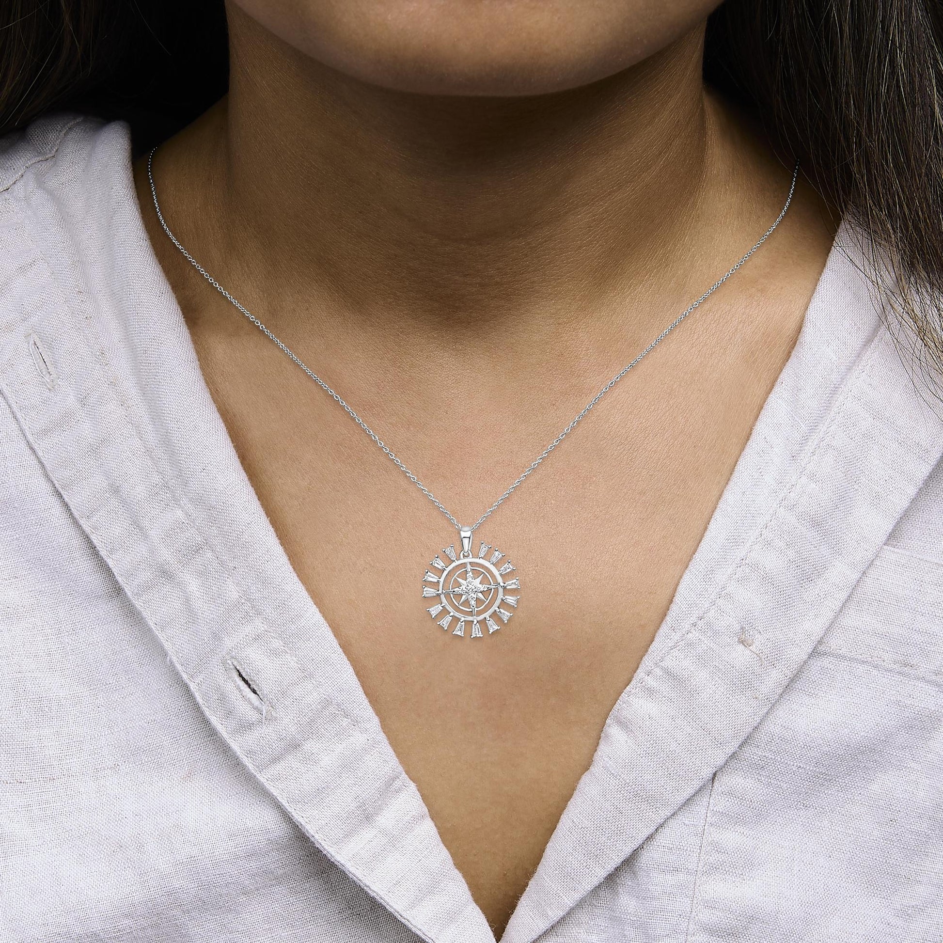 Sterling Silver 1/2 Cttw Diamond Starburst Compass Medallion Pendant Necklace