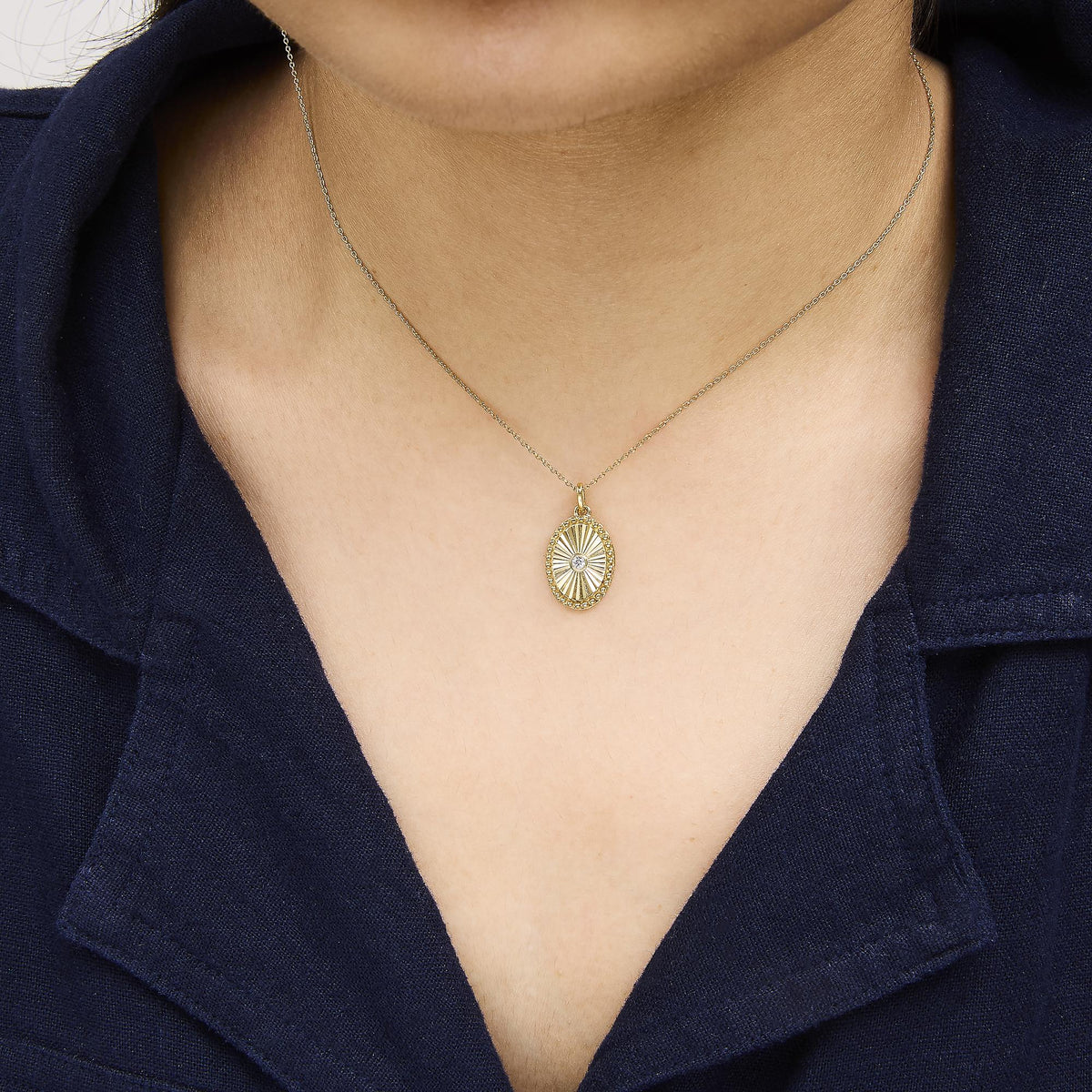 10K Yellow Gold Diamond Accent Oval Fluted Medallion Pendant Necklace
