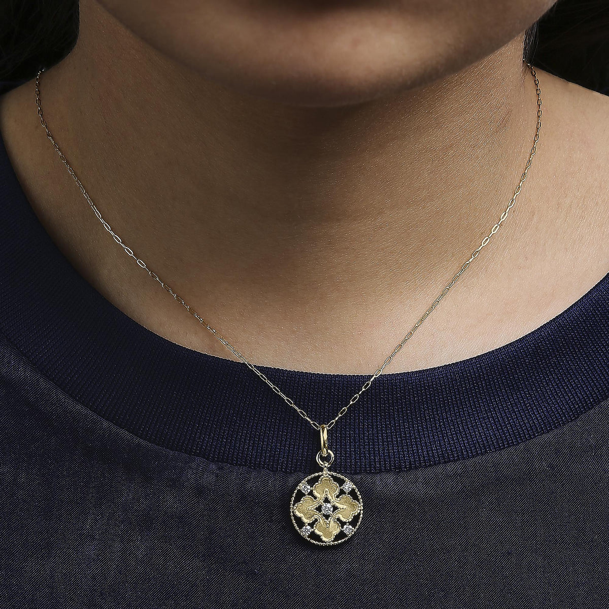 10K Yellow Gold 1/5 Cttw Diamond Openwork Medallion Pendant Necklace