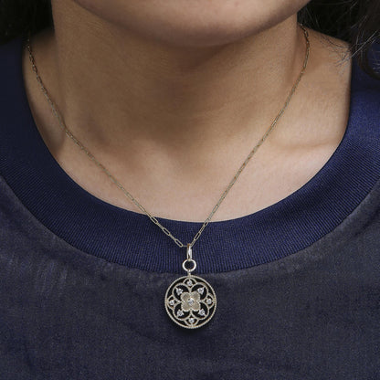 14K Yellow Gold 1/4 Cttw Diamond Openwork Medallion Pendant Necklace