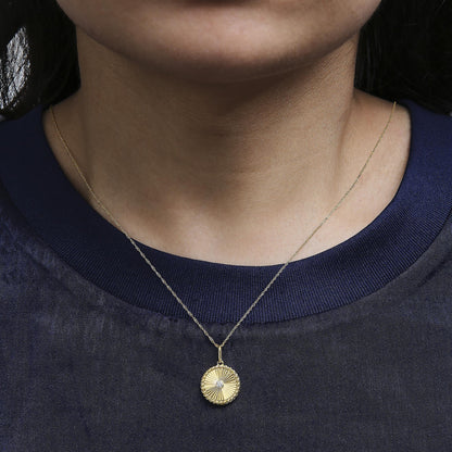 14K Yellow Gold Diamond Accent Medallion Circle Fluted Pendant Necklace