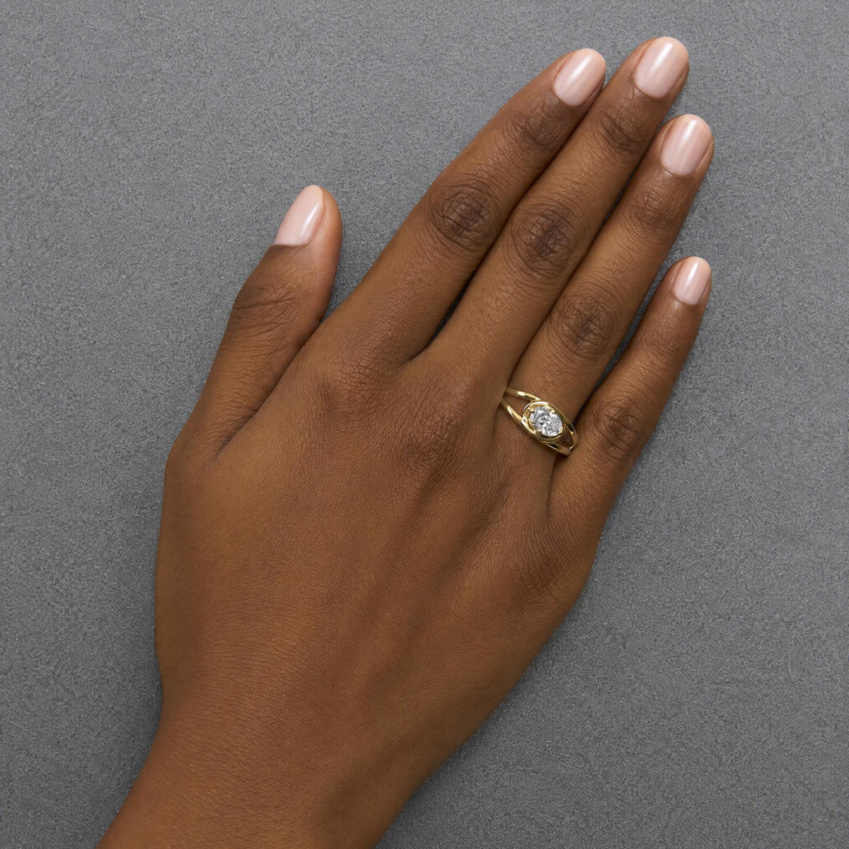 18K Yellow Gold East West 7/8 Cttw Oval-Cut Diamond Solitaire Ring
