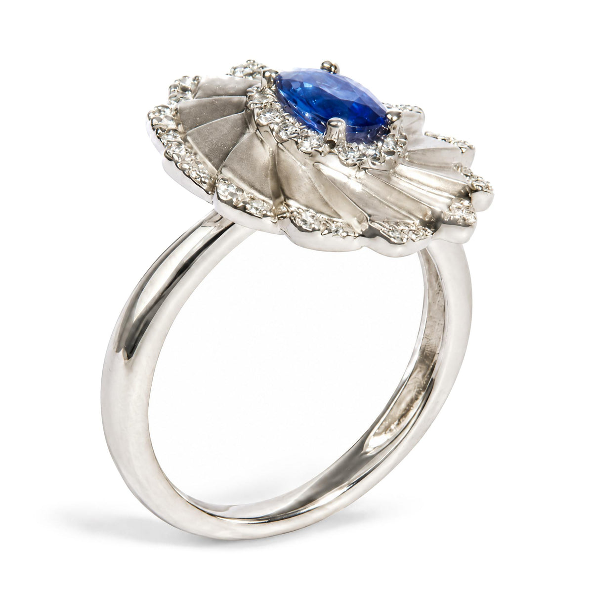 14K White Gold Oval Blue Sapphire and 1/5 Cttw Diamond Sunburst Halo Cocktail Ring