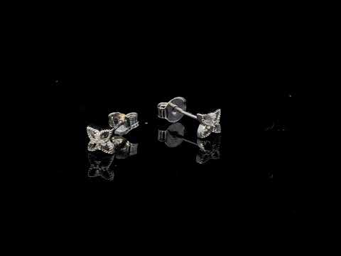 Rotating video showing the jewelry item