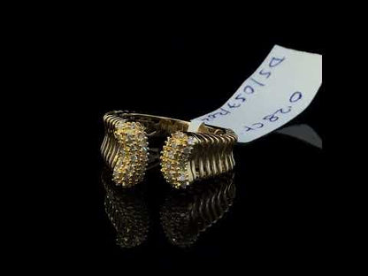 Rotating video showing the jewelry item