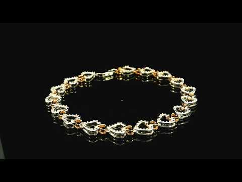 Rotating video showing the jewelry item