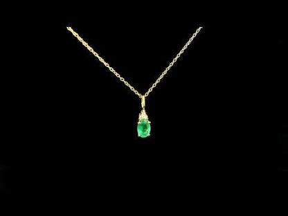 Rotating video showing the jewelry item