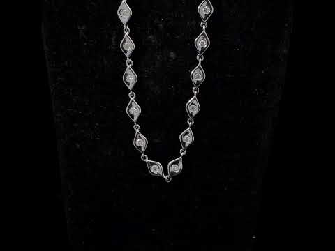 Rotating video showing the jewelry item
