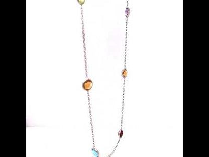 Rotating video showing the jewelry item