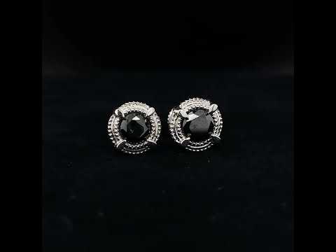 Rotating video showing the jewelry item