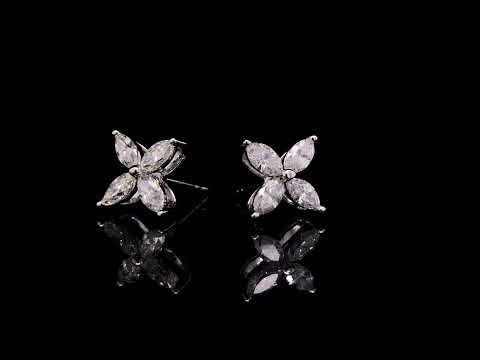 Rotating video showing the jewelry item