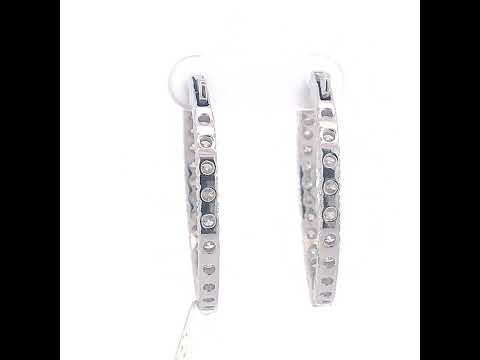 Rotating video showing the jewelry item