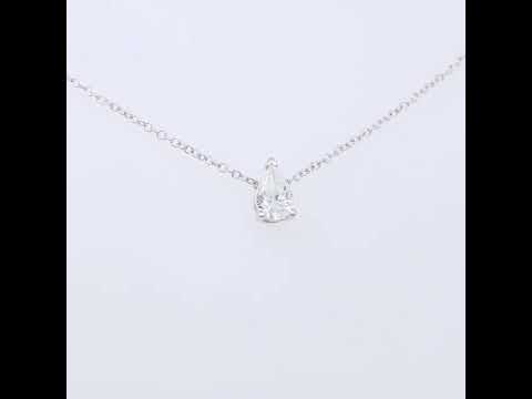 Rotating video showing the jewelry item