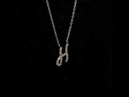 Rotating video showing the jewelry item