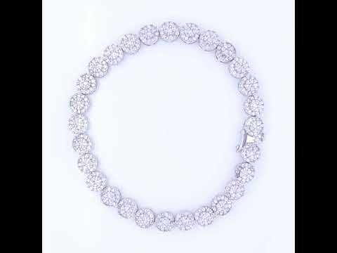 Rotating video showing the jewelry item