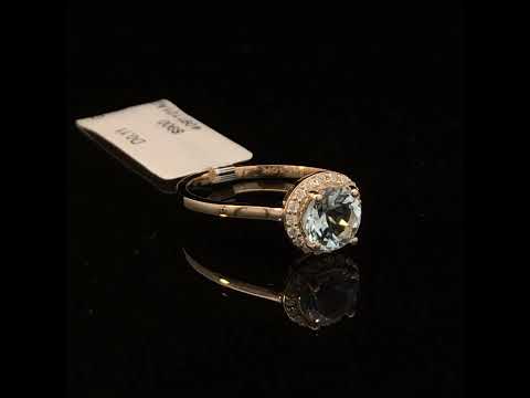 Rotating video showing the jewelry item