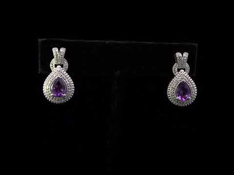 Rotating video showing the jewelry item