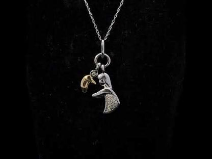 Rotating video showing the jewelry item