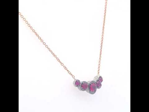 Rotating video showing the jewelry item