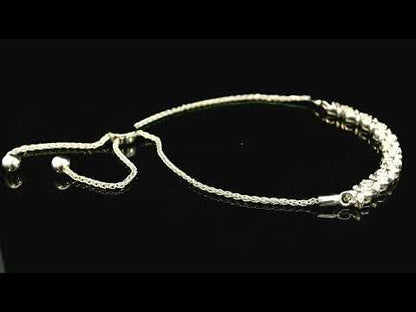 Rotating video showing the jewelry item