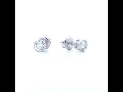 Rotating video showing the jewelry item