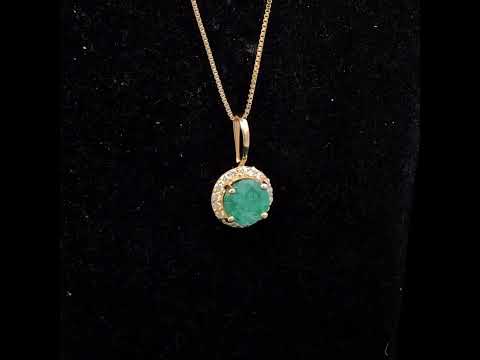 Rotating video showing the jewelry item