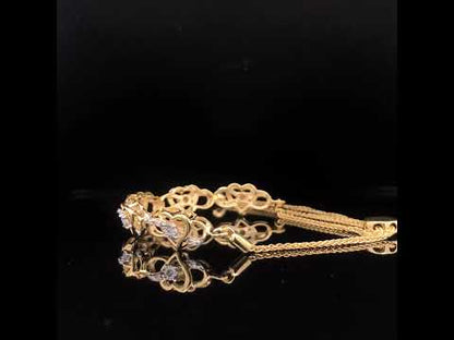 Rotating video showing the jewelry item