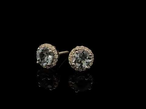 Rotating video showing the jewelry item