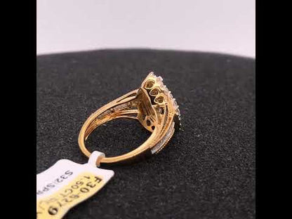 Rotating video showing the jewelry item