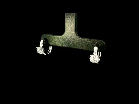 Rotating video showing the jewelry item