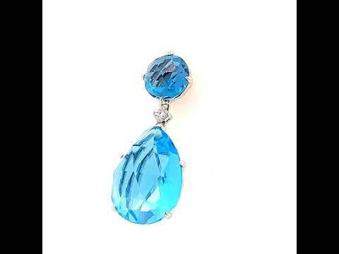 Rotating video showing the jewelry item