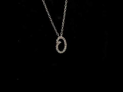 Rotating video showing the jewelry item