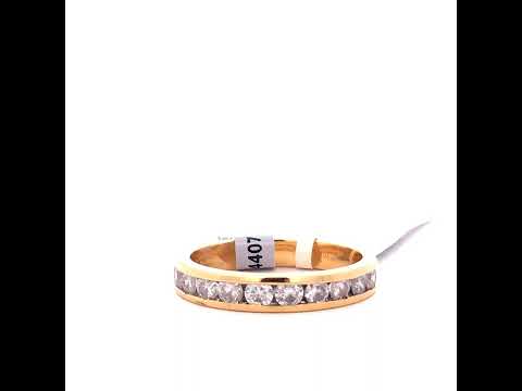 Rotating video showing the jewelry item