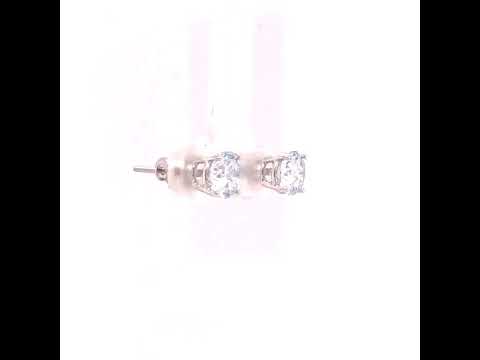 Rotating video showing the jewelry item