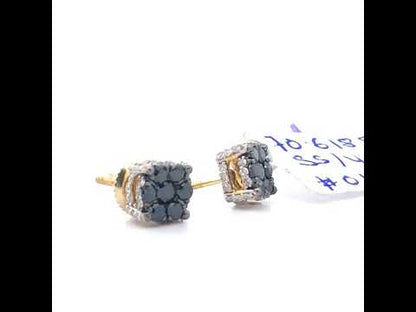 Rotating video showing the jewelry item