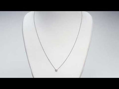 Rotating video showing the jewelry item