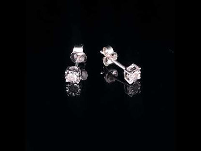 Rotating video showing the jewelry item