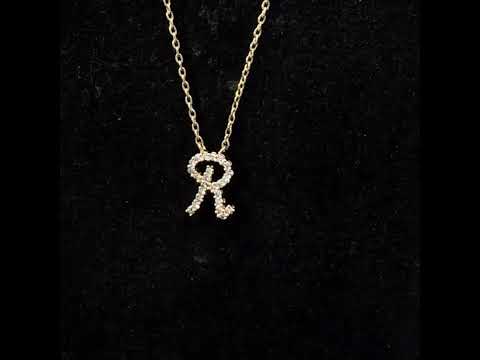 Rotating video showing the jewelry item