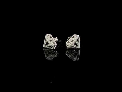 Rotating video showing the jewelry item