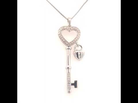 Rotating video showing the jewelry item