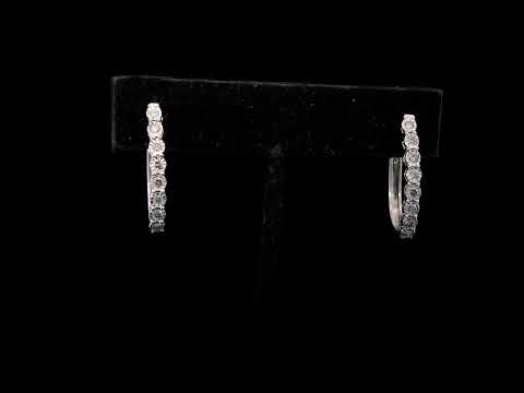 Rotating video showing the jewelry item