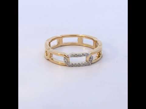 Rotating video showing the jewelry item